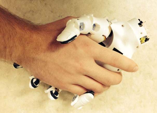 handi_shake_overview_photo_cropped